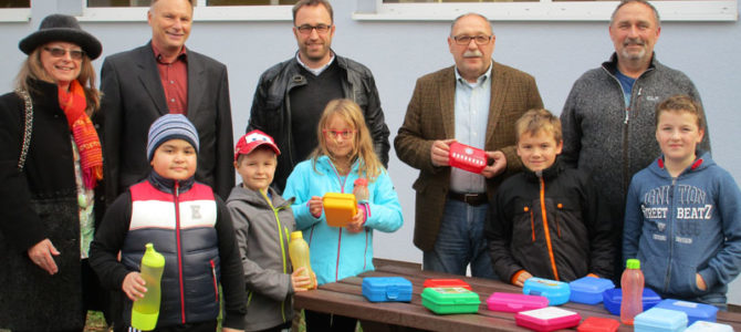 Freie Bürger spenden für unsere Schule